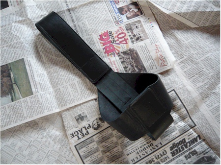 Bateman Leather Cup Bow Holde